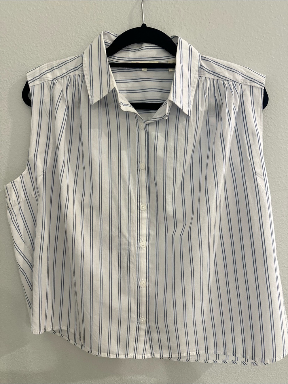 Levi's Sleeveless White Button-Down Shirt with Blue Pinstripes